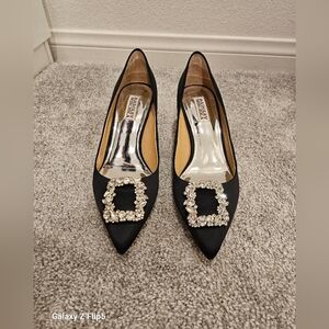 Badley Mischka Collection Carrie Embellishment pump 2 1/2 inches heel